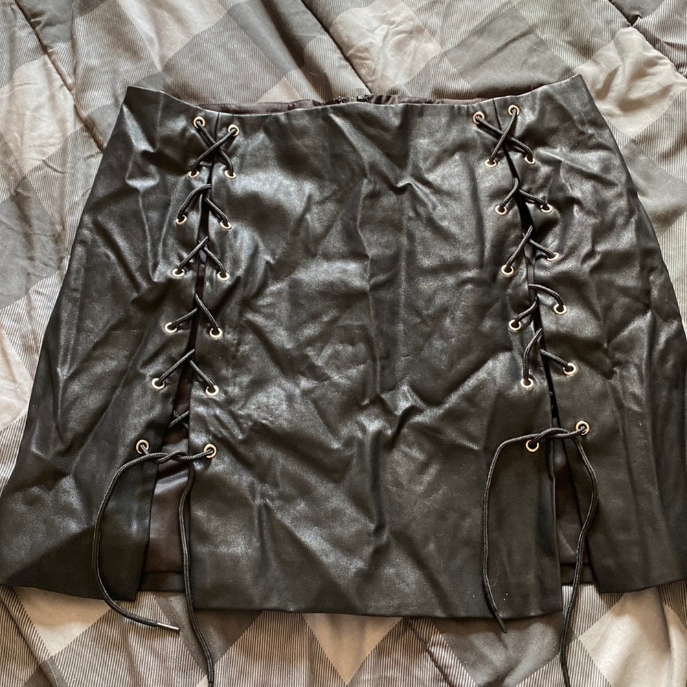Lace up skirt